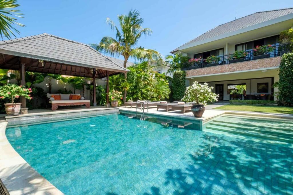 Kejora Beachfront Estate Sanur -Stunning Villa Eleven エクステリア 写真